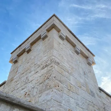 Porta Dell'est